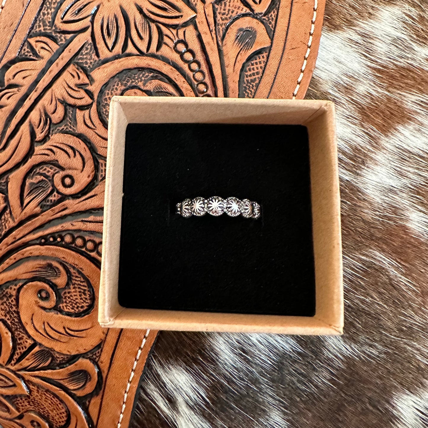 Silver Detail Band Ring